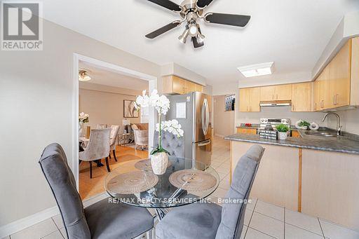 34 Bramoak Crescent, Brampton, ON - Indoor