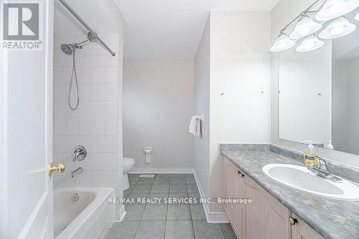 34 Bramoak Crescent, Brampton, ON - Indoor Photo Showing Bathroom