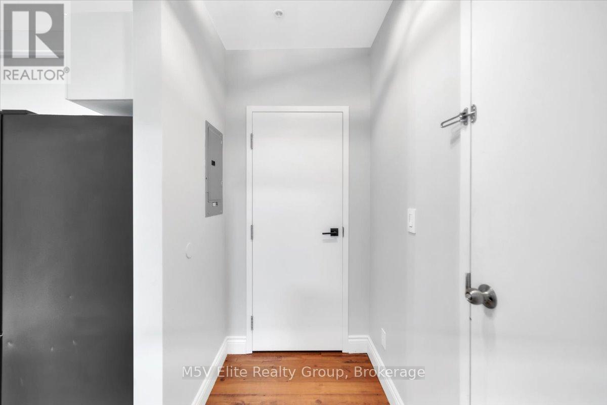 302 - 150 Colborne Street, Brantford, ON - Indoor Photo Showing Other Room