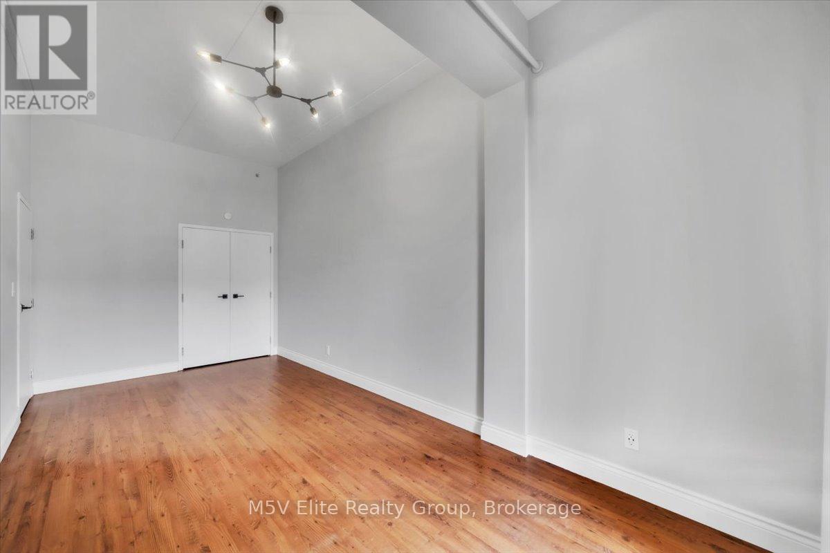 302 - 150 Colborne Street, Brantford, ON - Indoor Photo Showing Other Room