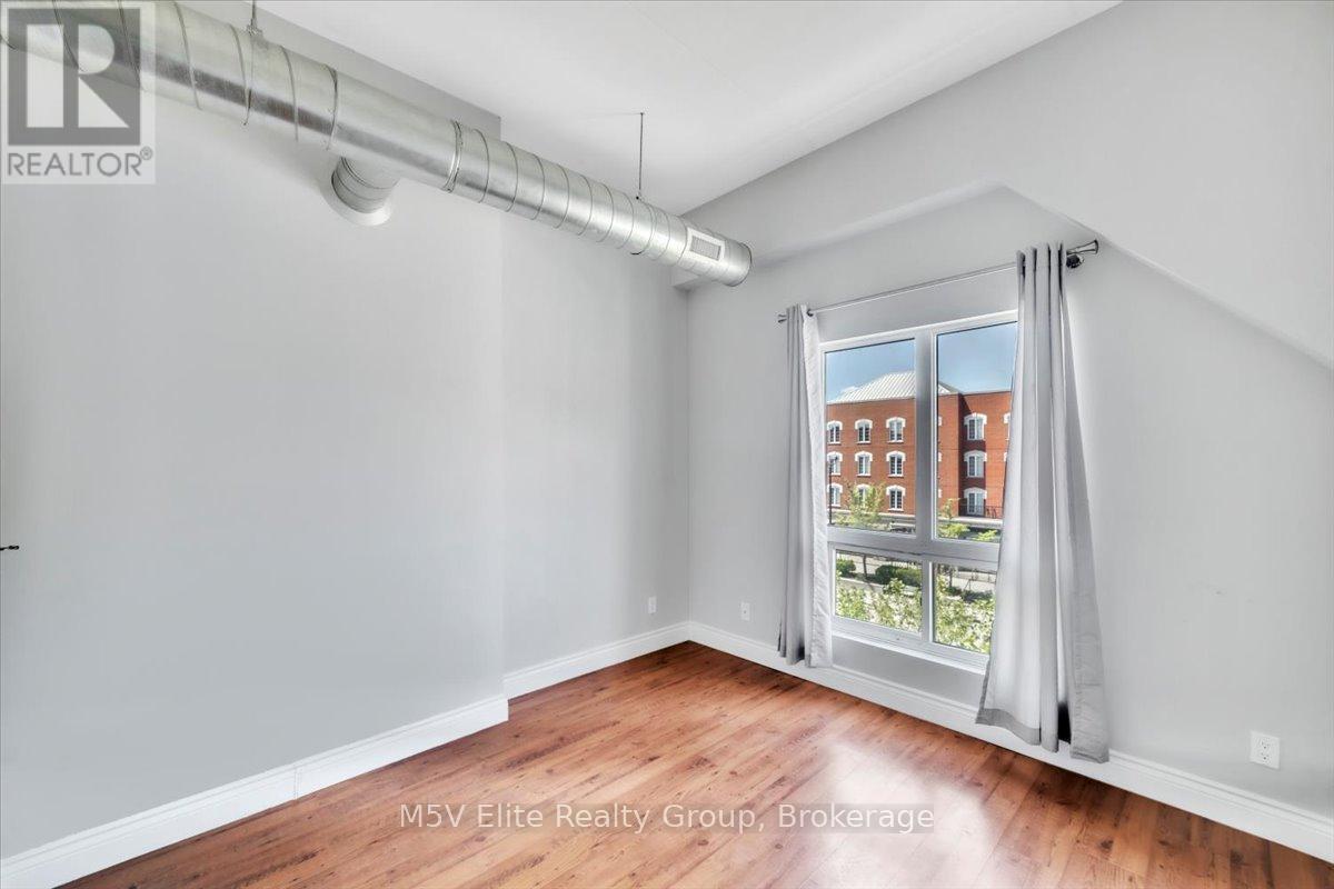 302 - 150 Colborne Street, Brantford, ON - Indoor Photo Showing Other Room