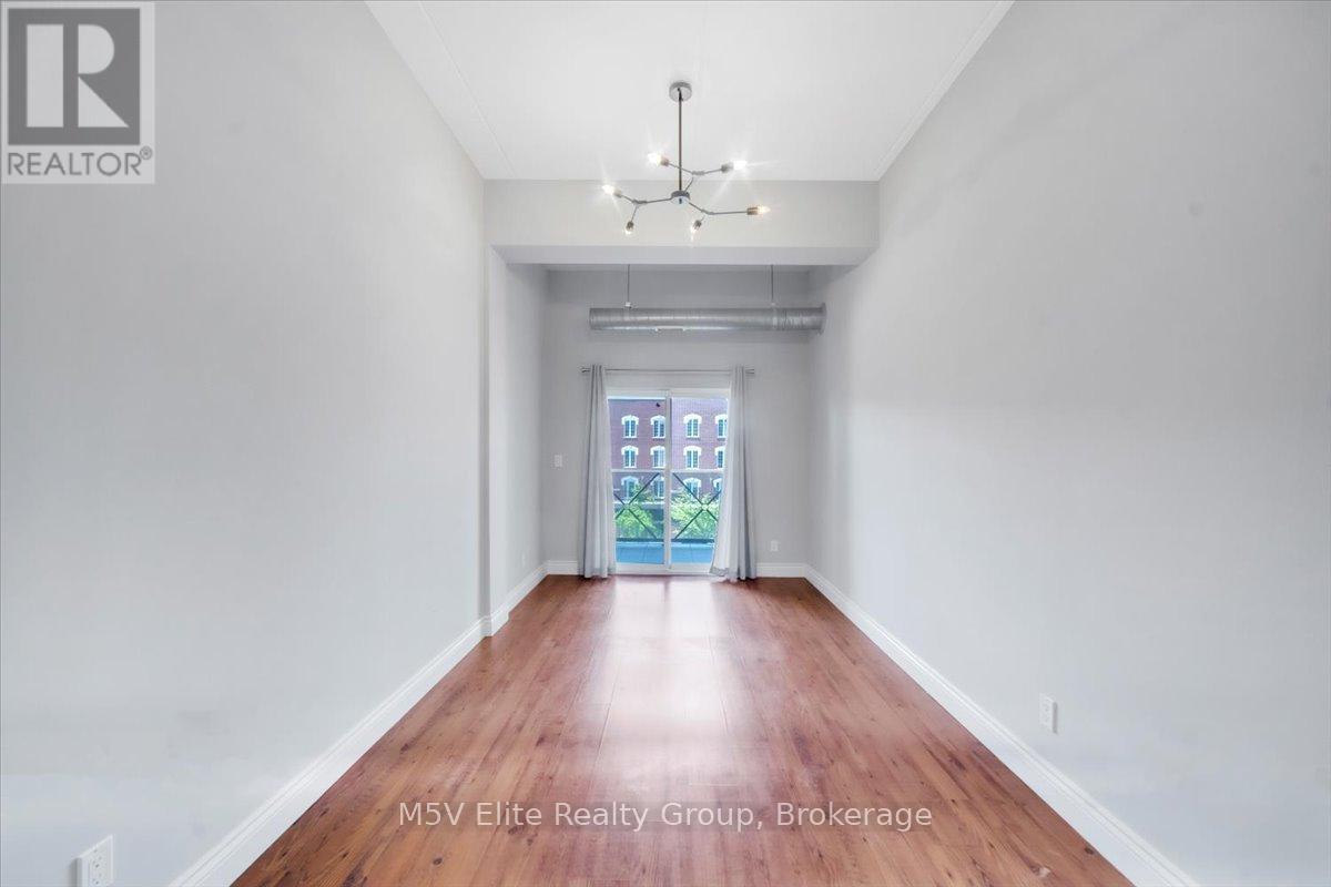 302 - 150 Colborne Street, Brantford, ON - Indoor Photo Showing Other Room