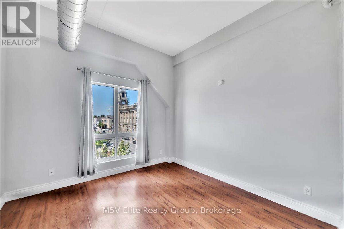 302 - 150 Colborne Street, Brantford, ON - Indoor Photo Showing Other Room