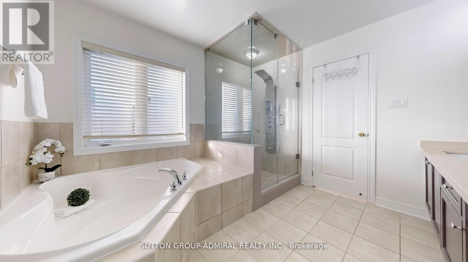 186 Ascalon Drive, Vaughan, ON - Indoor Photo Showing Bathroom