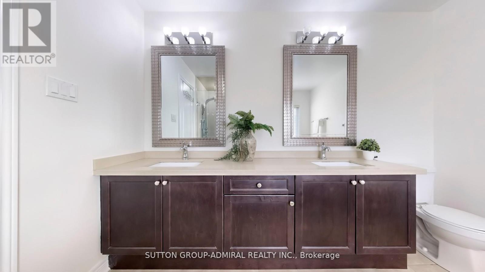 186 Ascalon Drive, Vaughan, ON - Indoor Photo Showing Bathroom