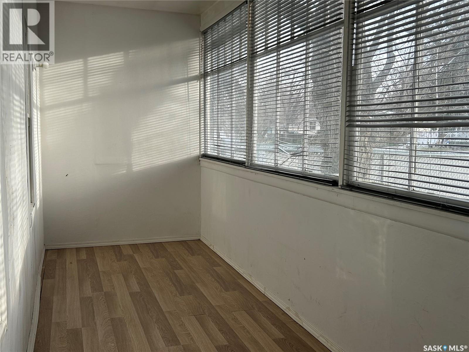 1042 Coteau Street W, Moose Jaw, SK - Indoor Photo Showing Other Room