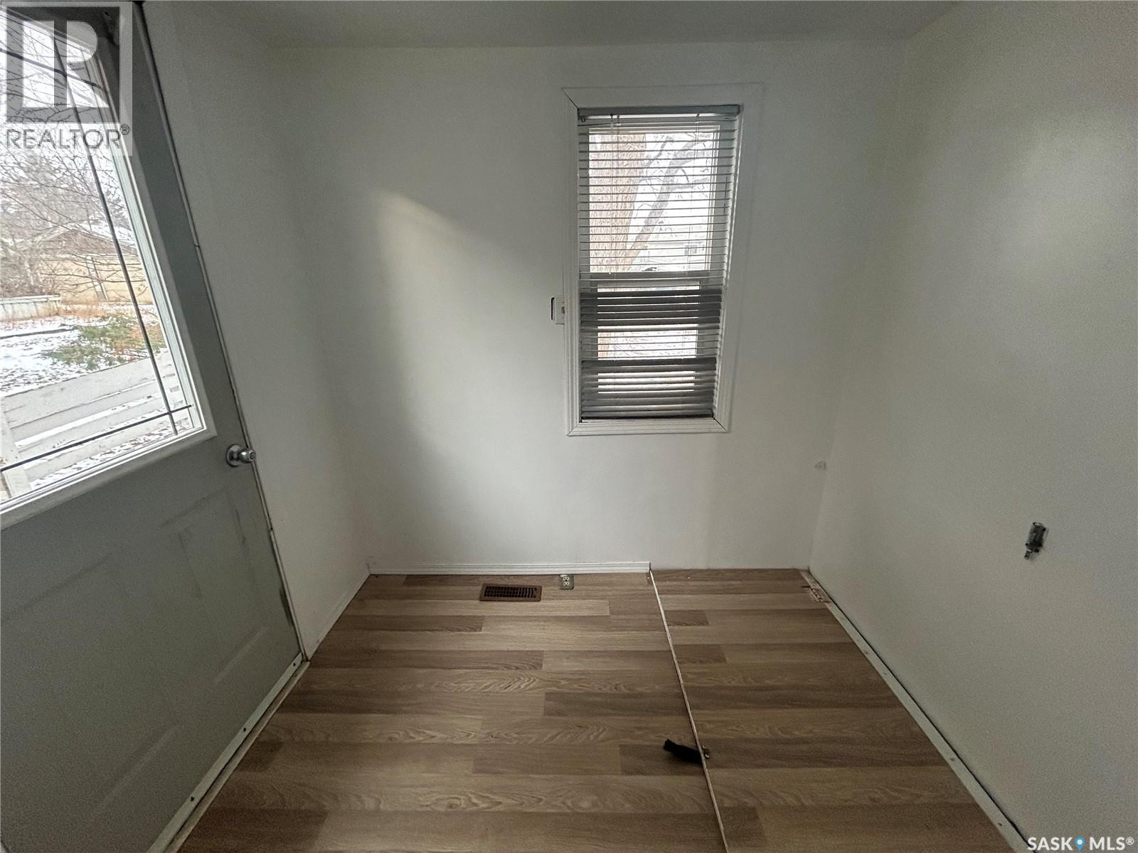 1042 Coteau Street W, Moose Jaw, SK - Indoor Photo Showing Other Room