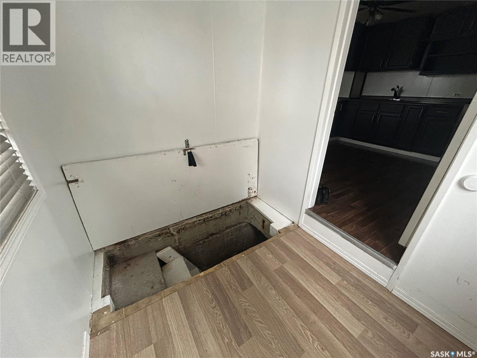 1042 Coteau Street W, Moose Jaw, SK - Indoor