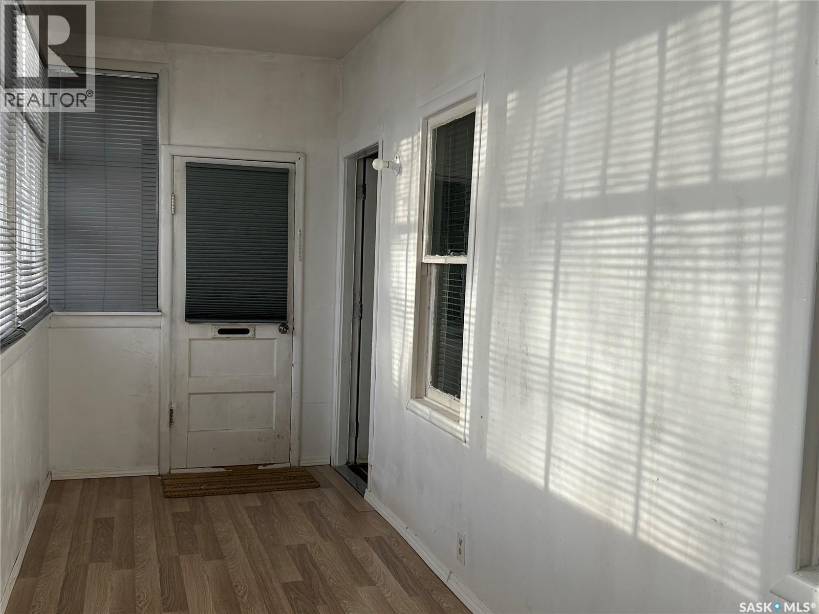 1042 Coteau Street W, Moose Jaw, SK - Indoor Photo Showing Other Room