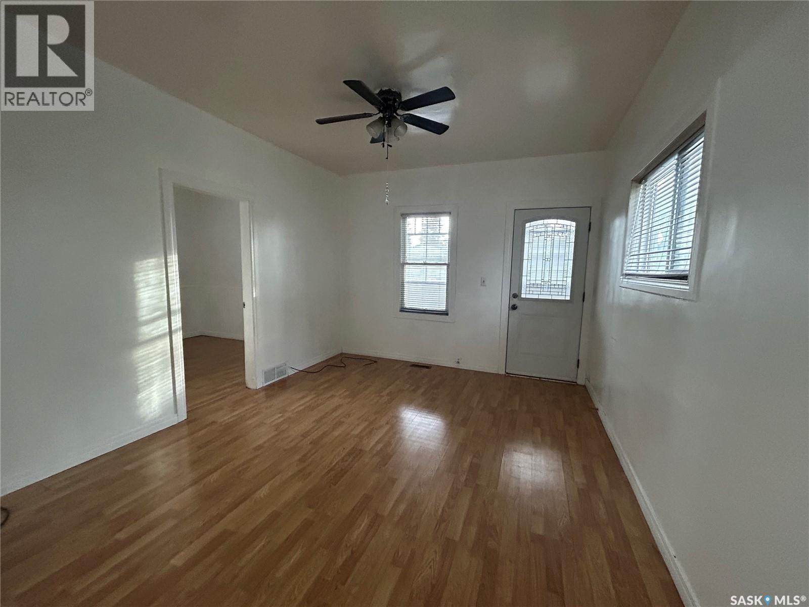 1042 Coteau Street W, Moose Jaw, SK - Indoor Photo Showing Other Room