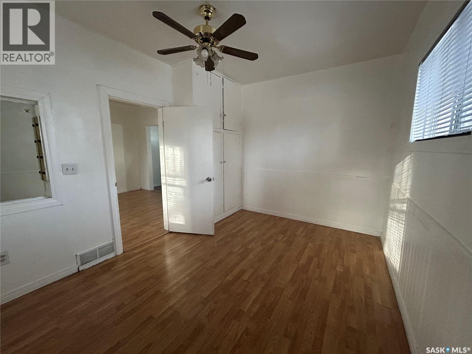 1042 Coteau Street W, Moose Jaw, SK - Indoor Photo Showing Other Room