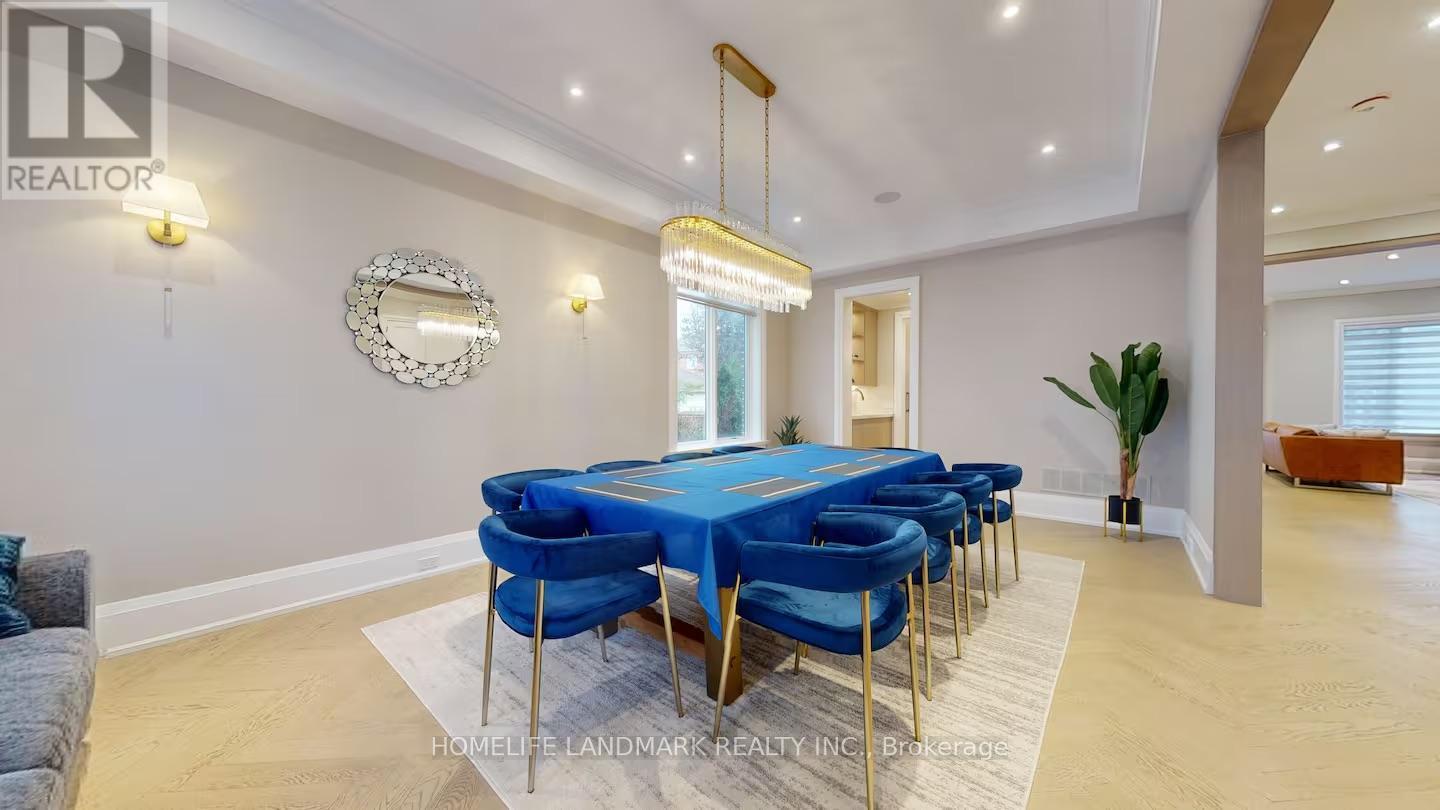 18 Burnhamthorpe Park Boulevard, Toronto, ON - Indoor Photo Showing Other Room