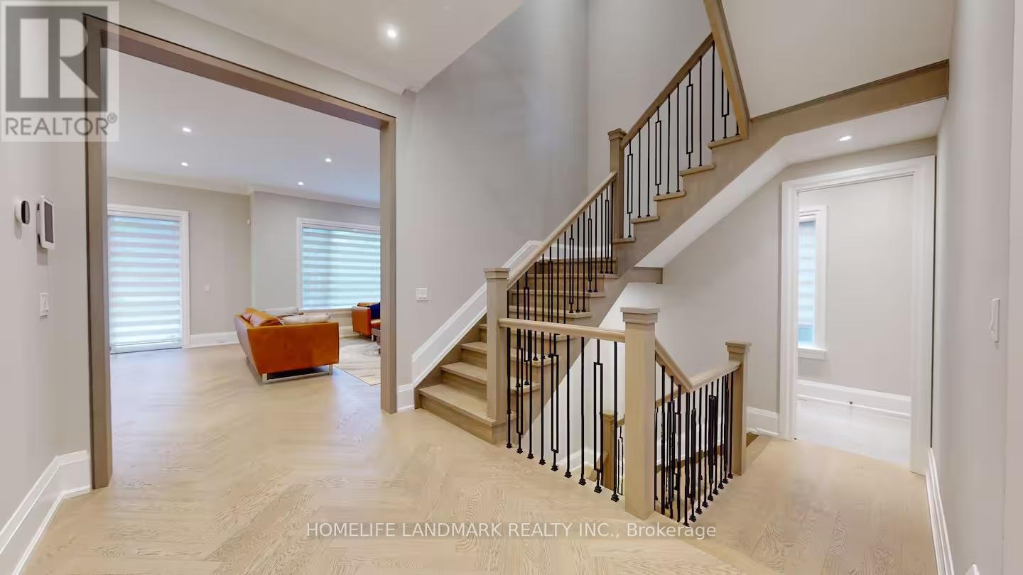 18 Burnhamthorpe Park Boulevard, Toronto, ON - Indoor Photo Showing Other Room