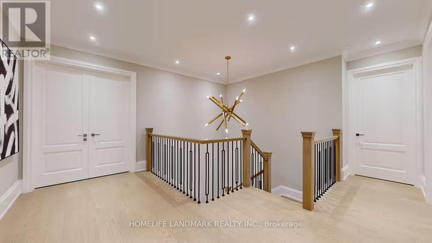 18 Burnhamthorpe Park Boulevard, Toronto, ON - Indoor Photo Showing Other Room