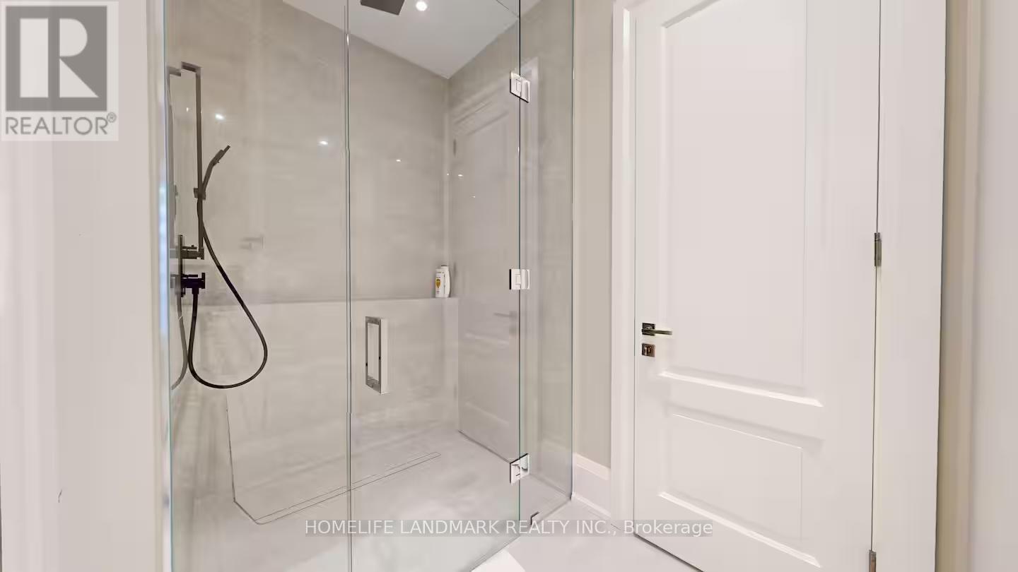 18 Burnhamthorpe Park Boulevard, Toronto, ON - Indoor