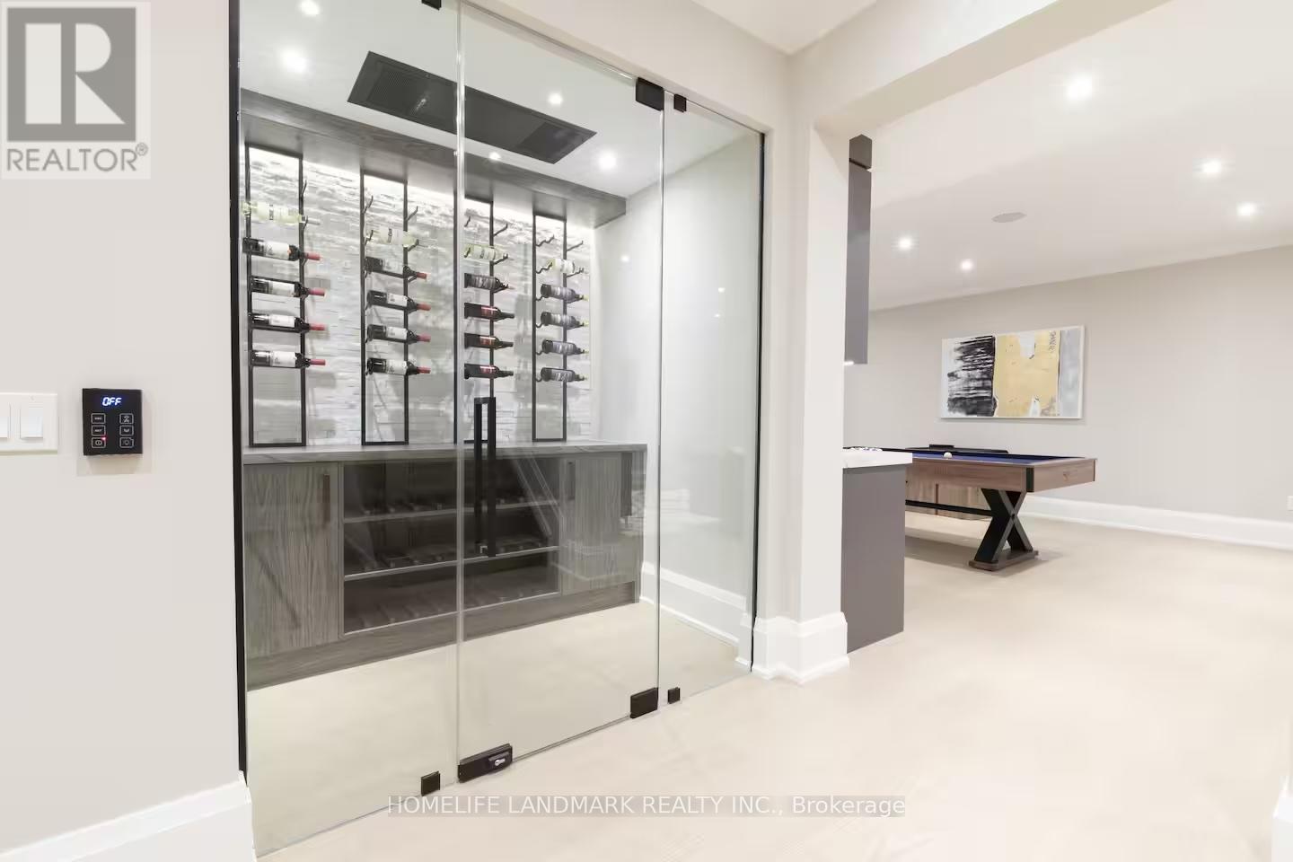 18 Burnhamthorpe Park Boulevard, Toronto, ON - Indoor Photo Showing Other Room