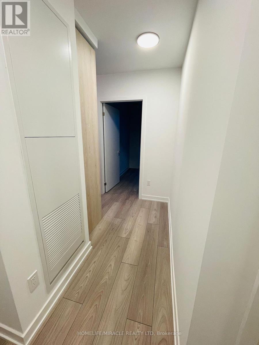 628 - 1007 The Queensway, Toronto, ON - Indoor Photo Showing Other Room