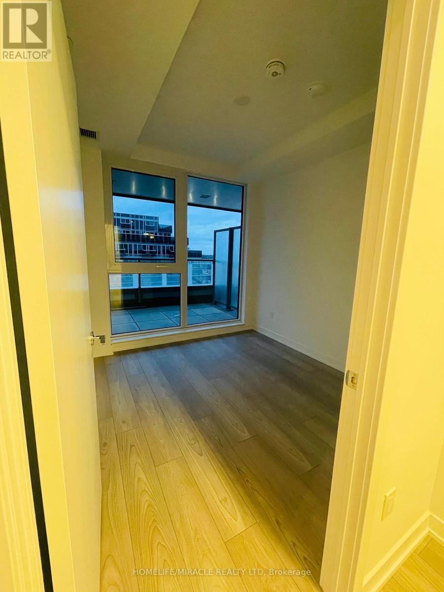 628 - 1007 The Queensway, Toronto, ON - Indoor Photo Showing Other Room