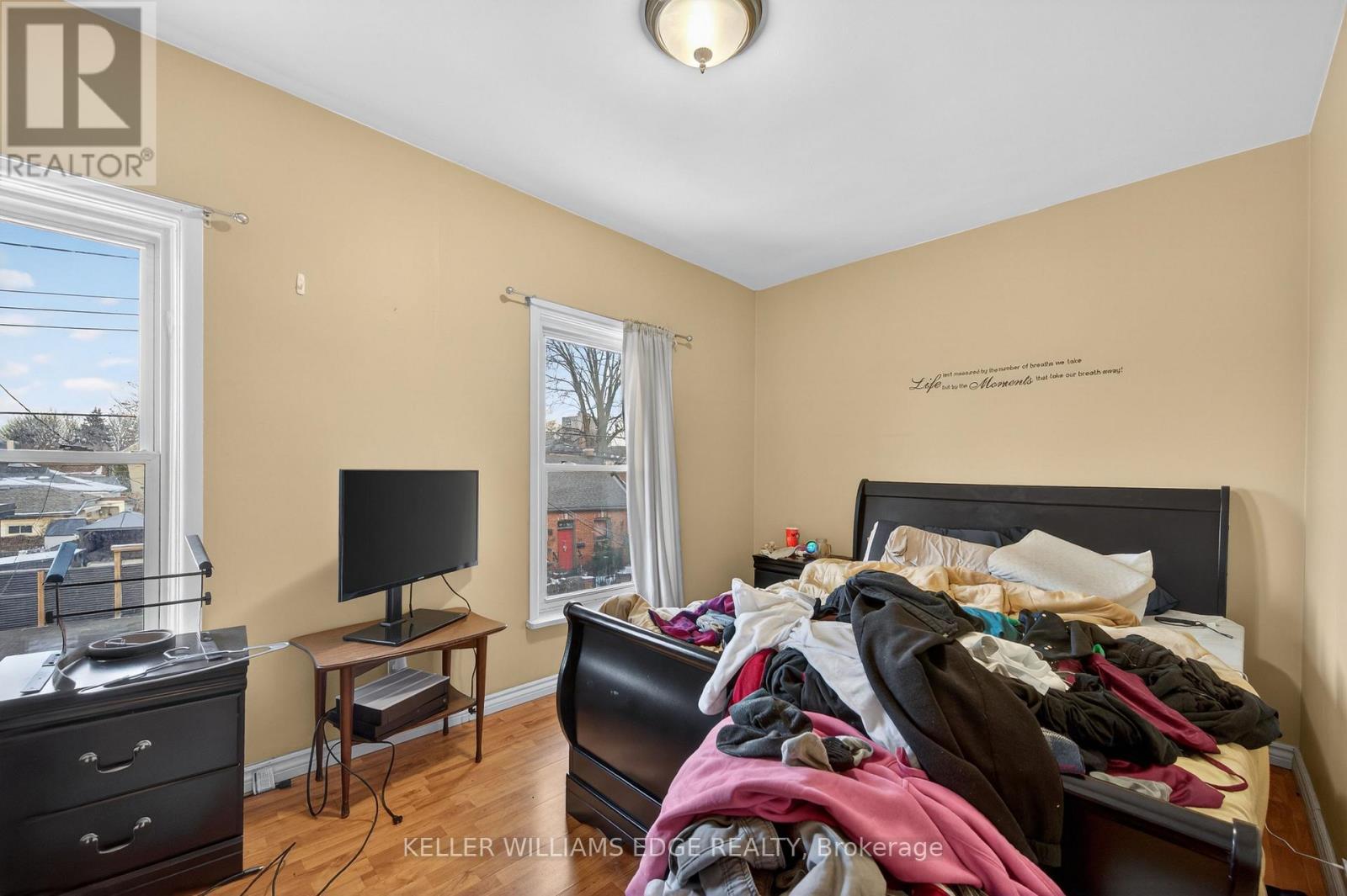 19 Morden Street, Hamilton, ON - Indoor Photo Showing Bedroom