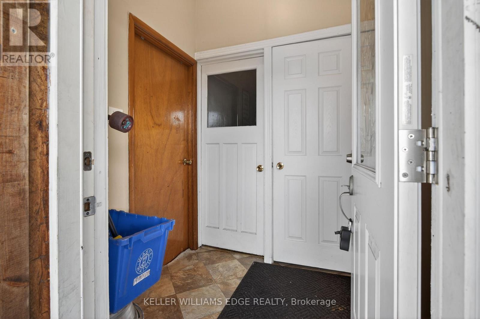 19 Morden Street, Hamilton, ON - Indoor Photo Showing Other Room
