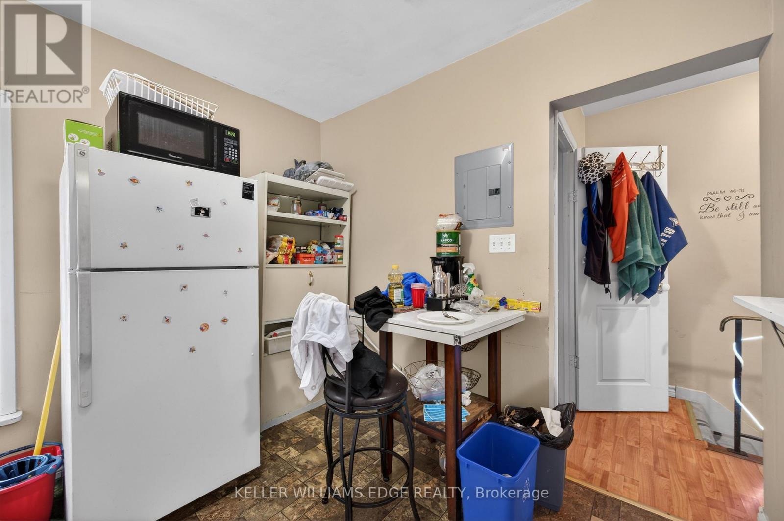 19 Morden Street, Hamilton, ON - Indoor