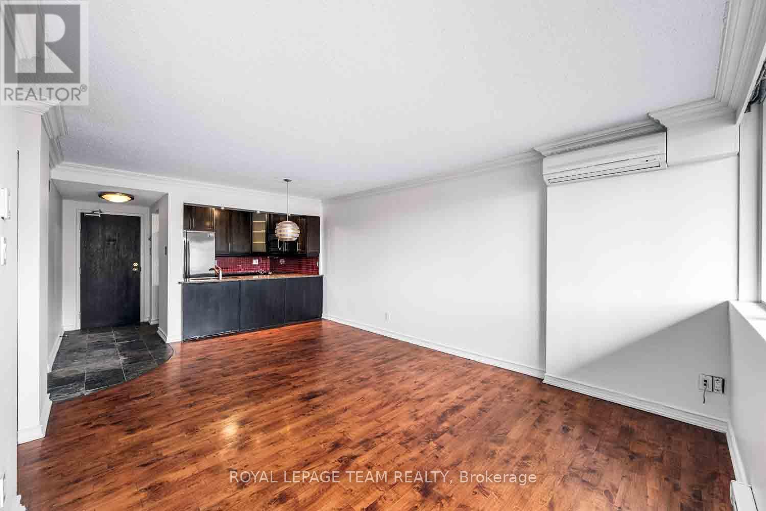 504 - 154 Nelson Street, Ottawa, ON - Indoor Photo Showing Other Room