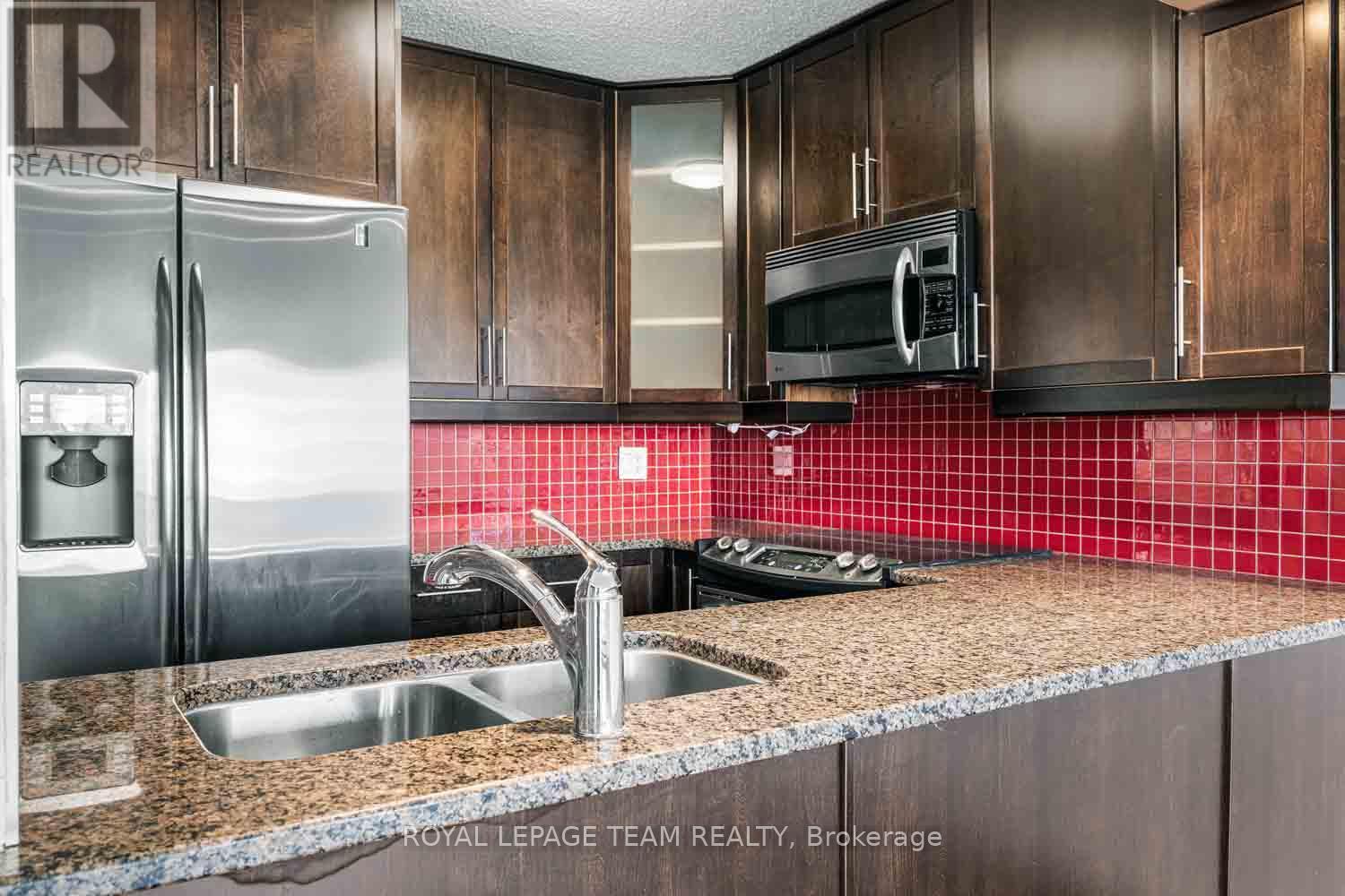 504 - 154 Nelson Street, Ottawa, ON - Indoor Photo Showing Kitchen With Double Sink With Upgraded Kitchen