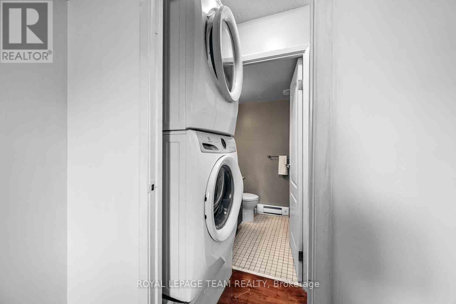 504 - 154 Nelson Street, Ottawa, ON - Indoor Photo Showing Laundry Room