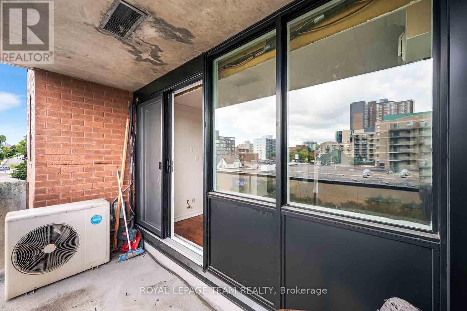 504 - 154 Nelson Street, Ottawa, ON - With Exterior