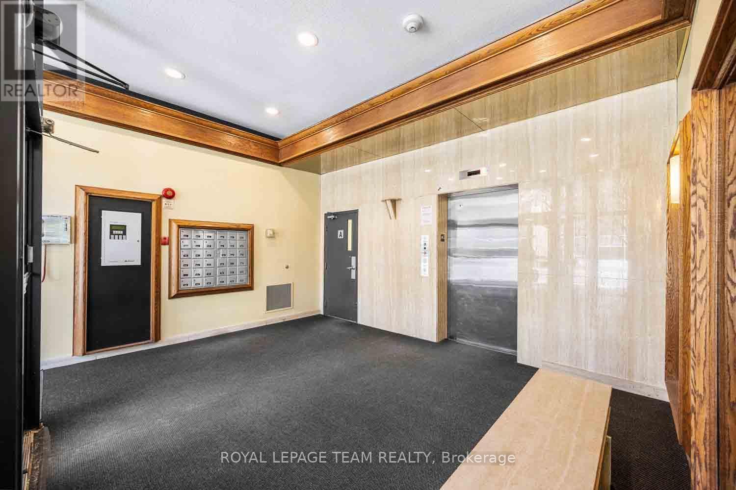 504 - 154 Nelson Street, Ottawa, ON - Indoor Photo Showing Other Room