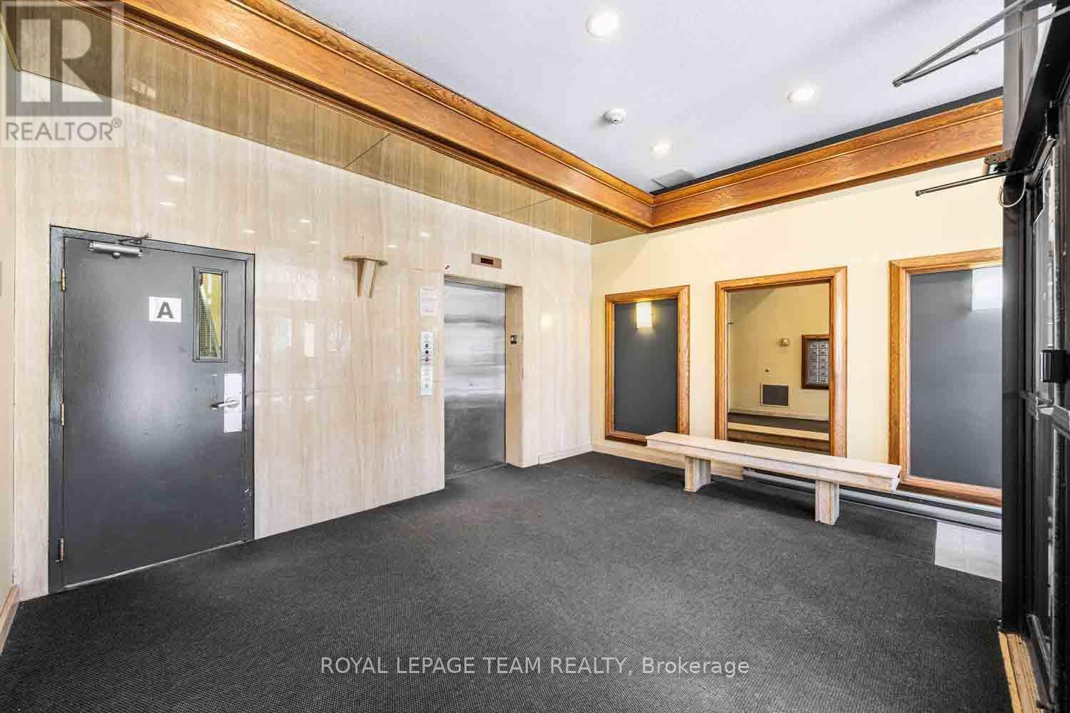 504 - 154 Nelson Street, Ottawa, ON - Indoor Photo Showing Other Room