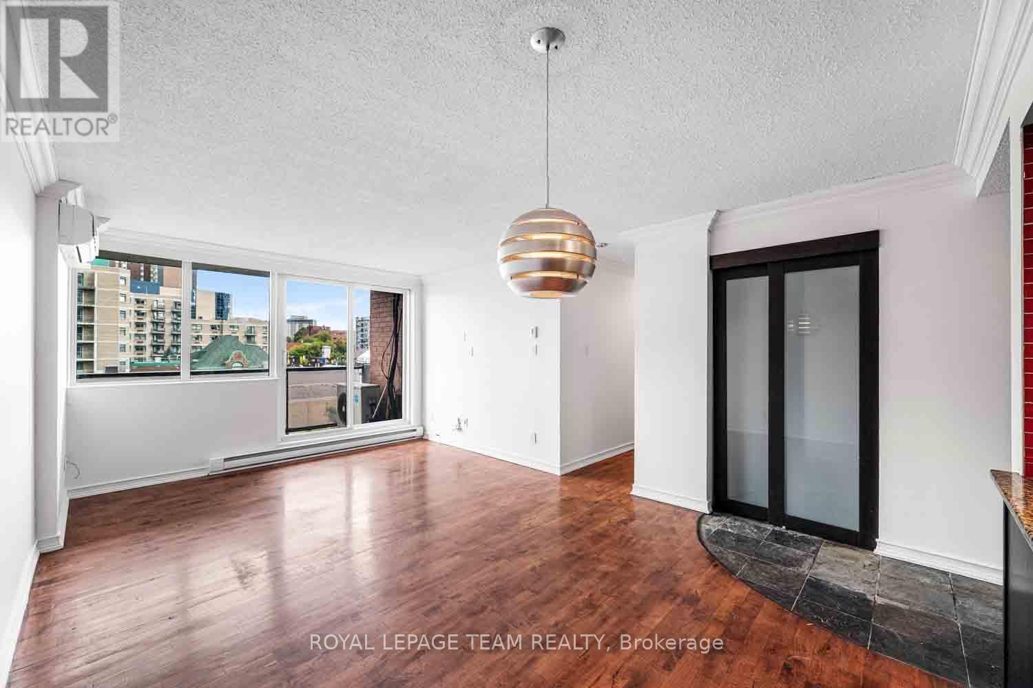 504 - 154 Nelson Street, Ottawa, ON - Indoor