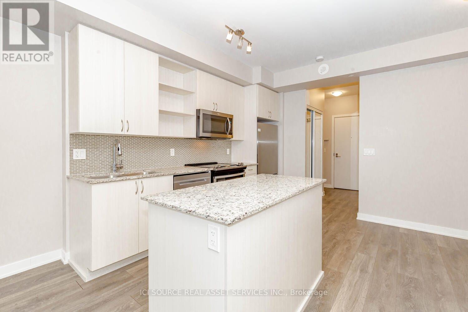 1001 - 4655 Glen Erin Drive, Mississauga, ON - Indoor Photo Showing Kitchen With Upgraded Kitchen