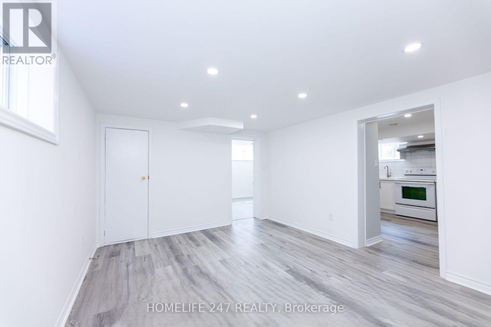 12 Kells Avenue, Toronto, ON - Indoor Photo Showing Other Room