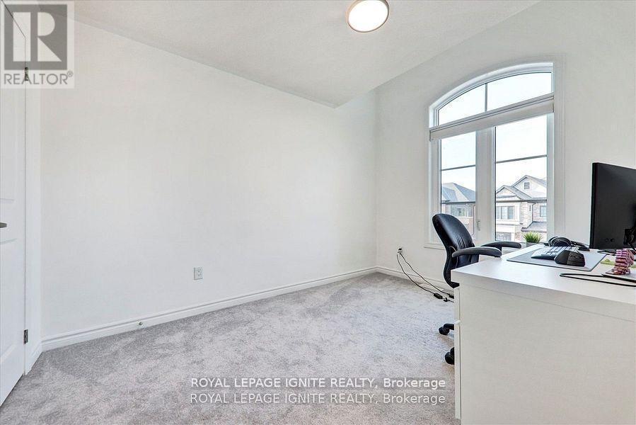 35 Peter Hogg Court, Whitby, ON - Indoor Photo Showing Office