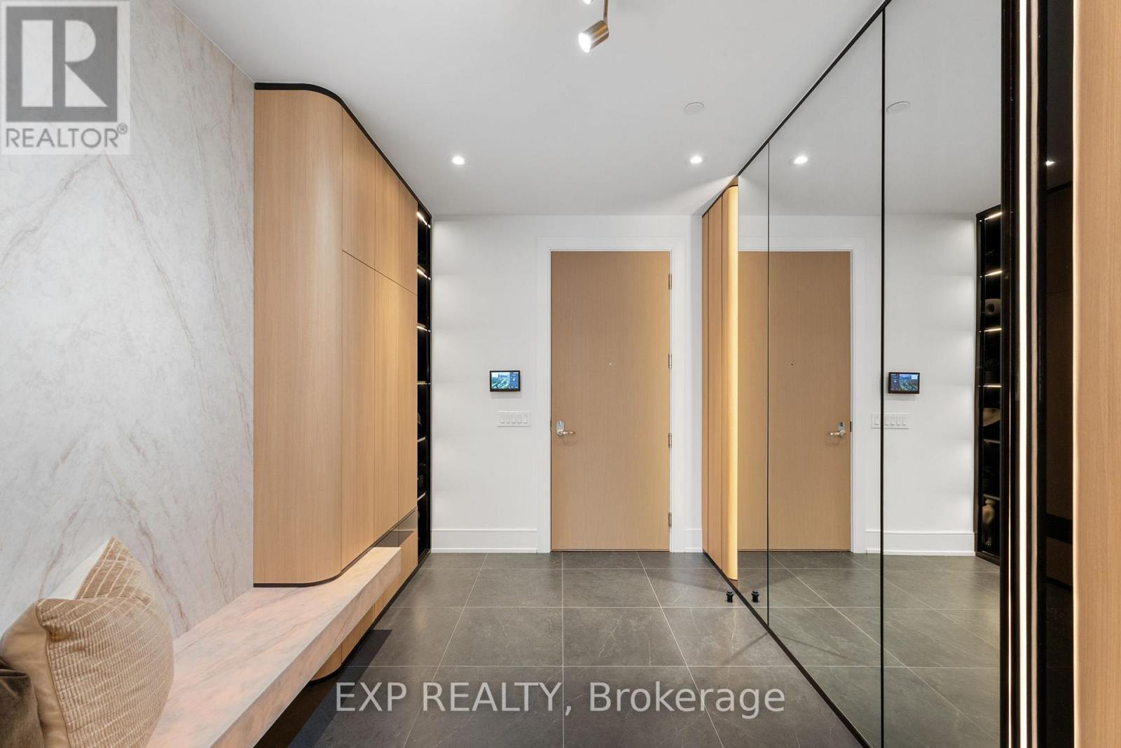 418 - 399 Royal Orchard Boulevard, Markham, ON - Indoor Photo Showing Other Room