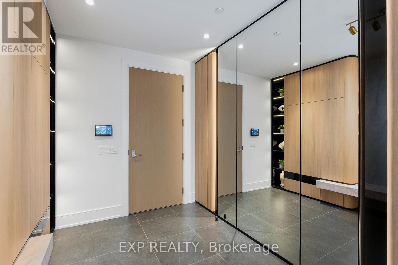 418 - 399 Royal Orchard Boulevard, Markham, ON - Indoor Photo Showing Other Room