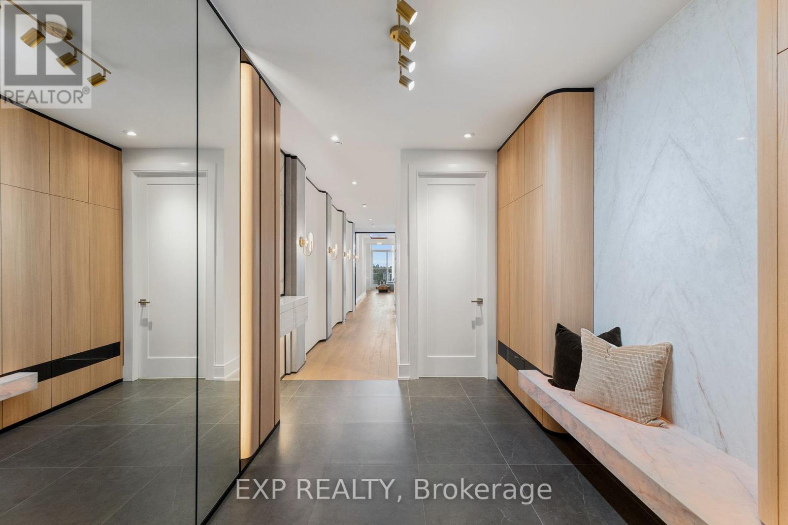 418 - 399 Royal Orchard Boulevard, Markham, ON - Indoor Photo Showing Other Room