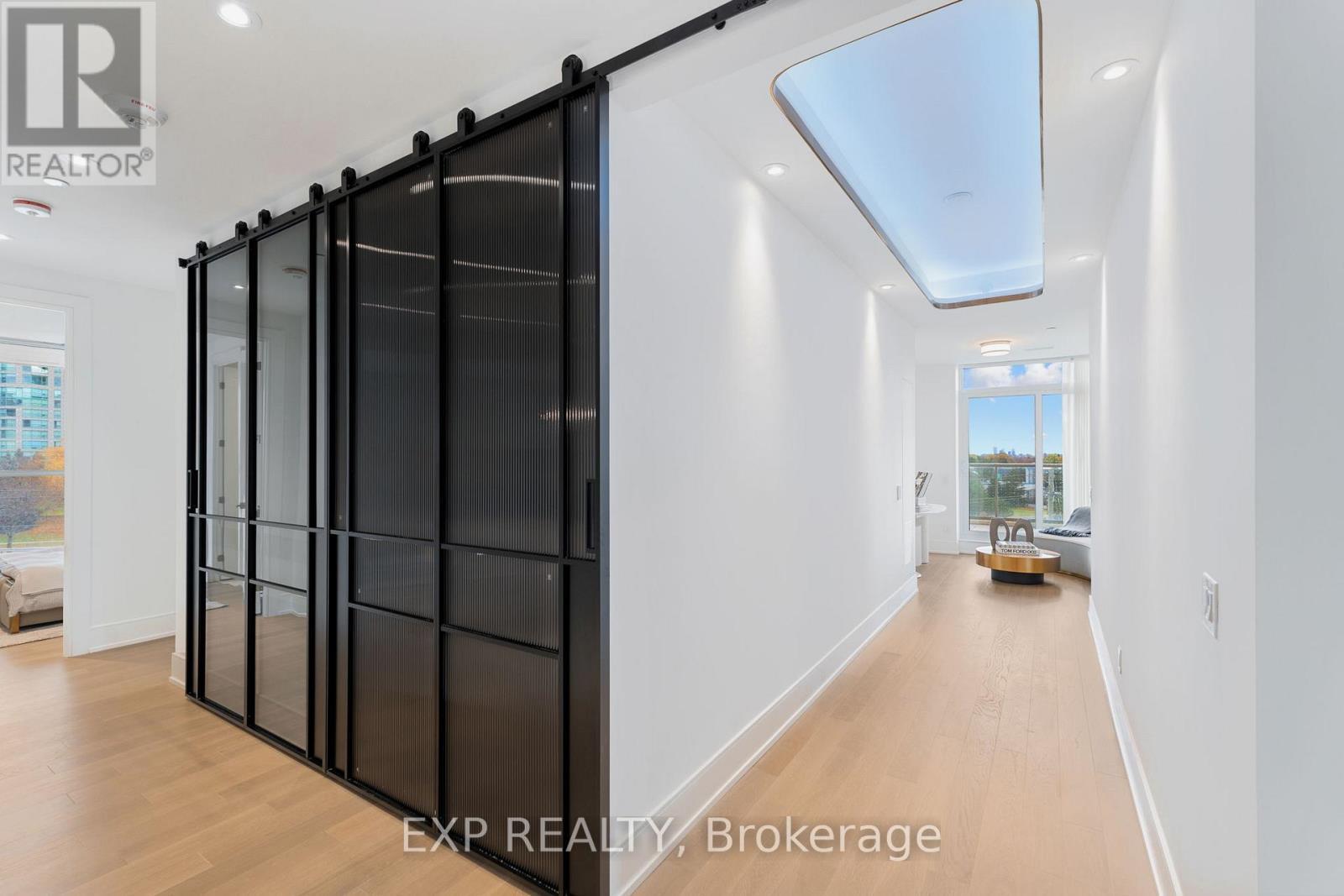 418 - 399 Royal Orchard Boulevard, Markham, ON - Indoor Photo Showing Other Room