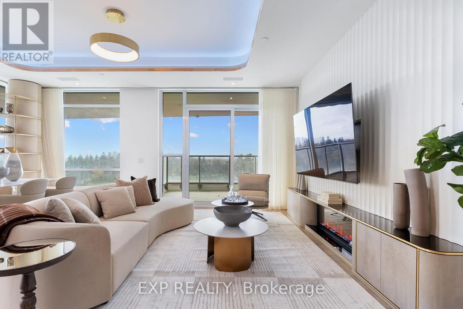 418 - 399 Royal Orchard Boulevard, Markham, ON - Indoor Photo Showing Living Room