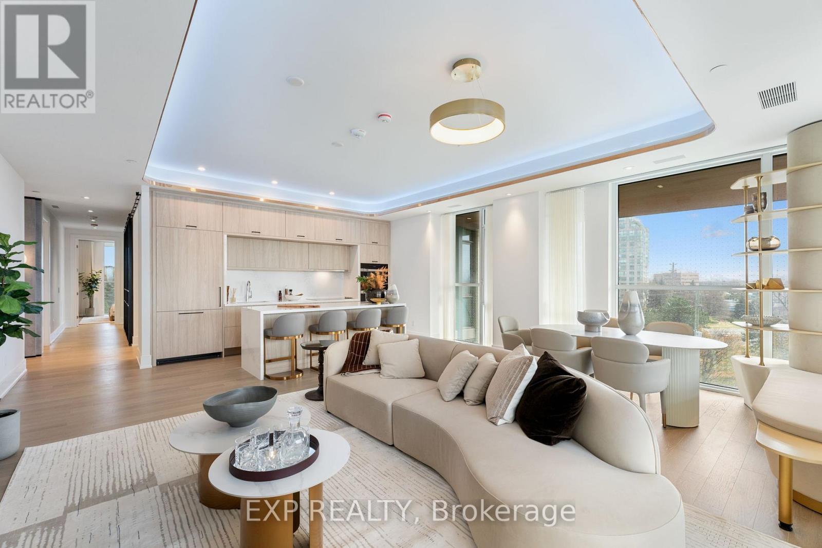 418 - 399 Royal Orchard Boulevard, Markham, ON - Indoor Photo Showing Living Room