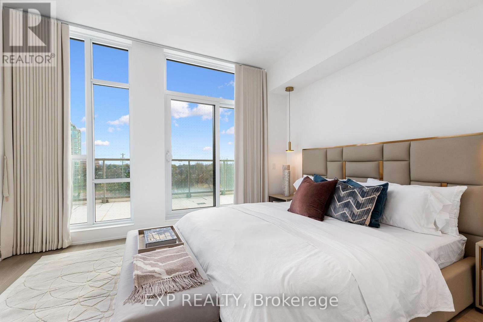 418 - 399 Royal Orchard Boulevard, Markham, ON - Indoor Photo Showing Bedroom