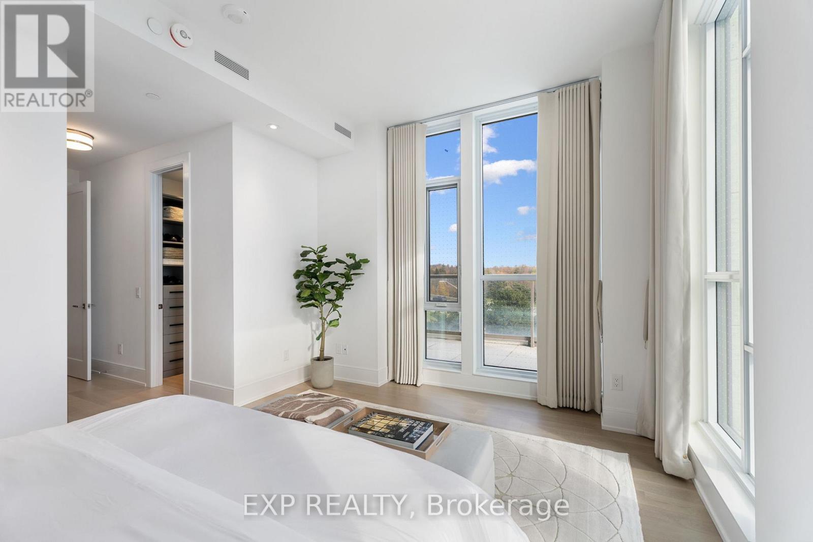 418 - 399 Royal Orchard Boulevard, Markham, ON - Indoor