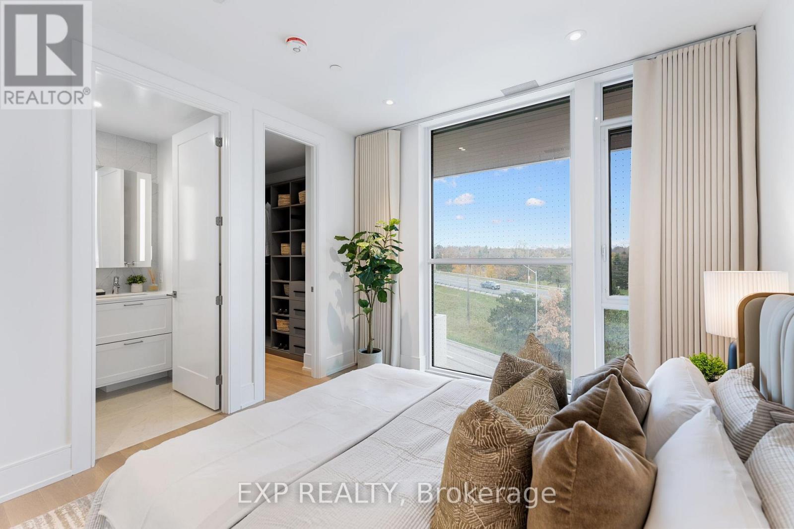 418 - 399 Royal Orchard Boulevard, Markham, ON - Indoor Photo Showing Bedroom