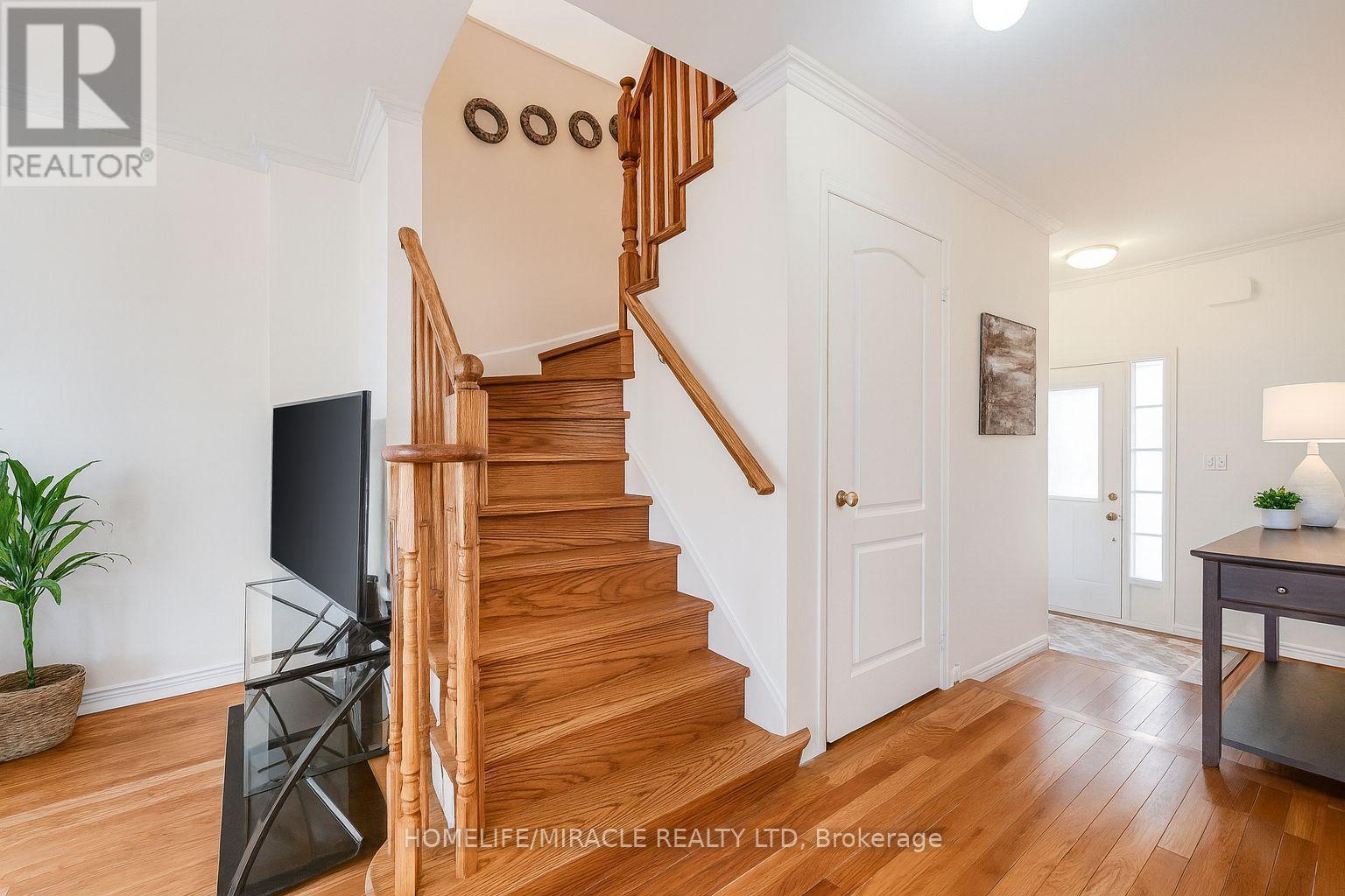 9 Trumpet Valley Boulevard, Brampton, ON - Indoor Photo Showing Other Room