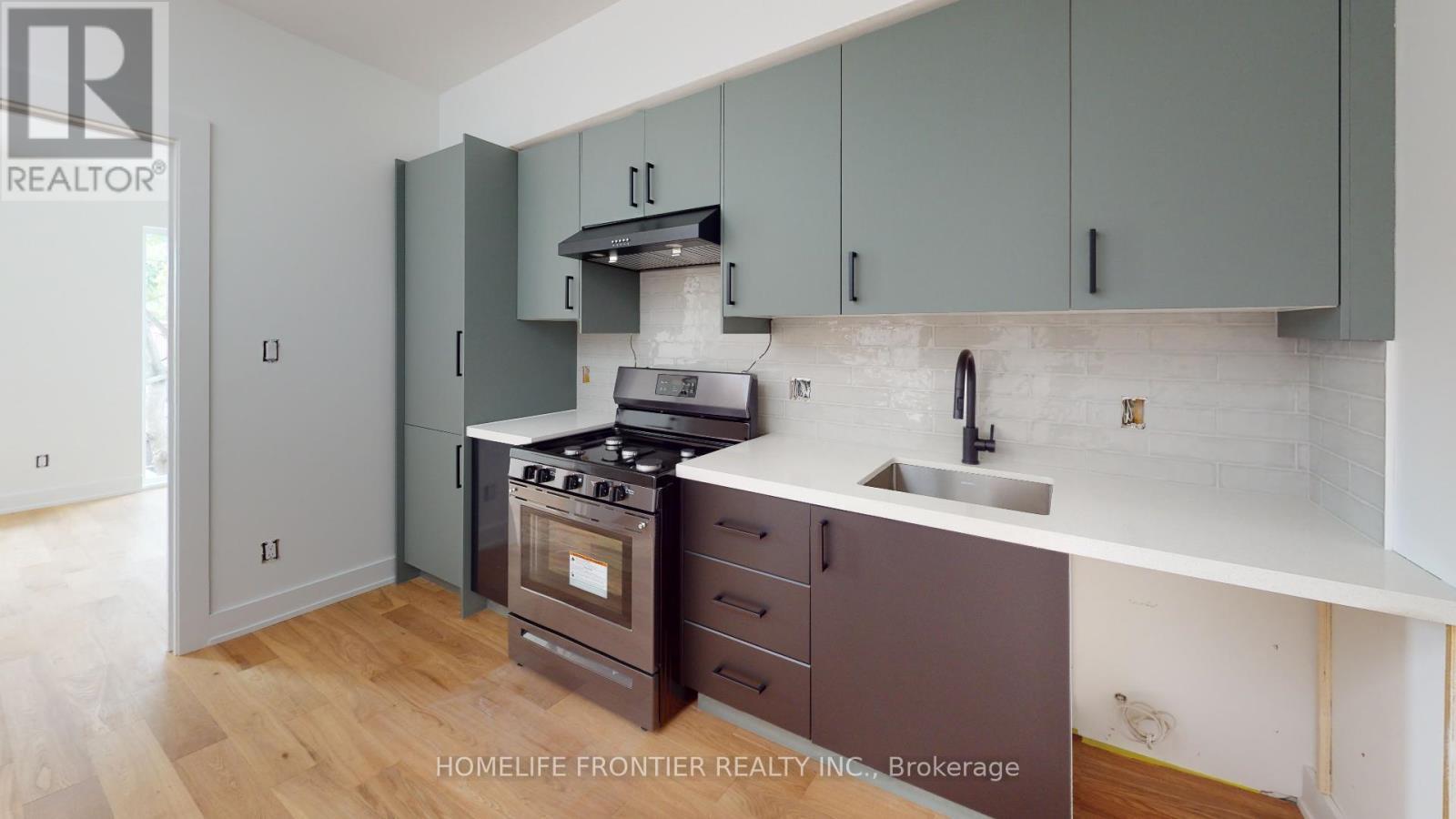 5 - 197 Hallam Street, Toronto, ON - Indoor Photo Showing Kitchen