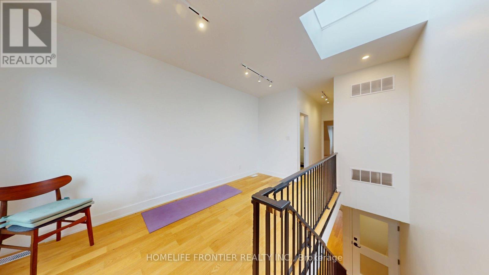 5 - 197 Hallam Street, Toronto, ON - Indoor Photo Showing Other Room