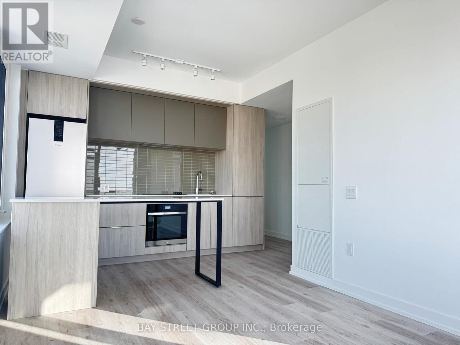 3103 - 395 Square One Drive, Mississauga, ON - Indoor