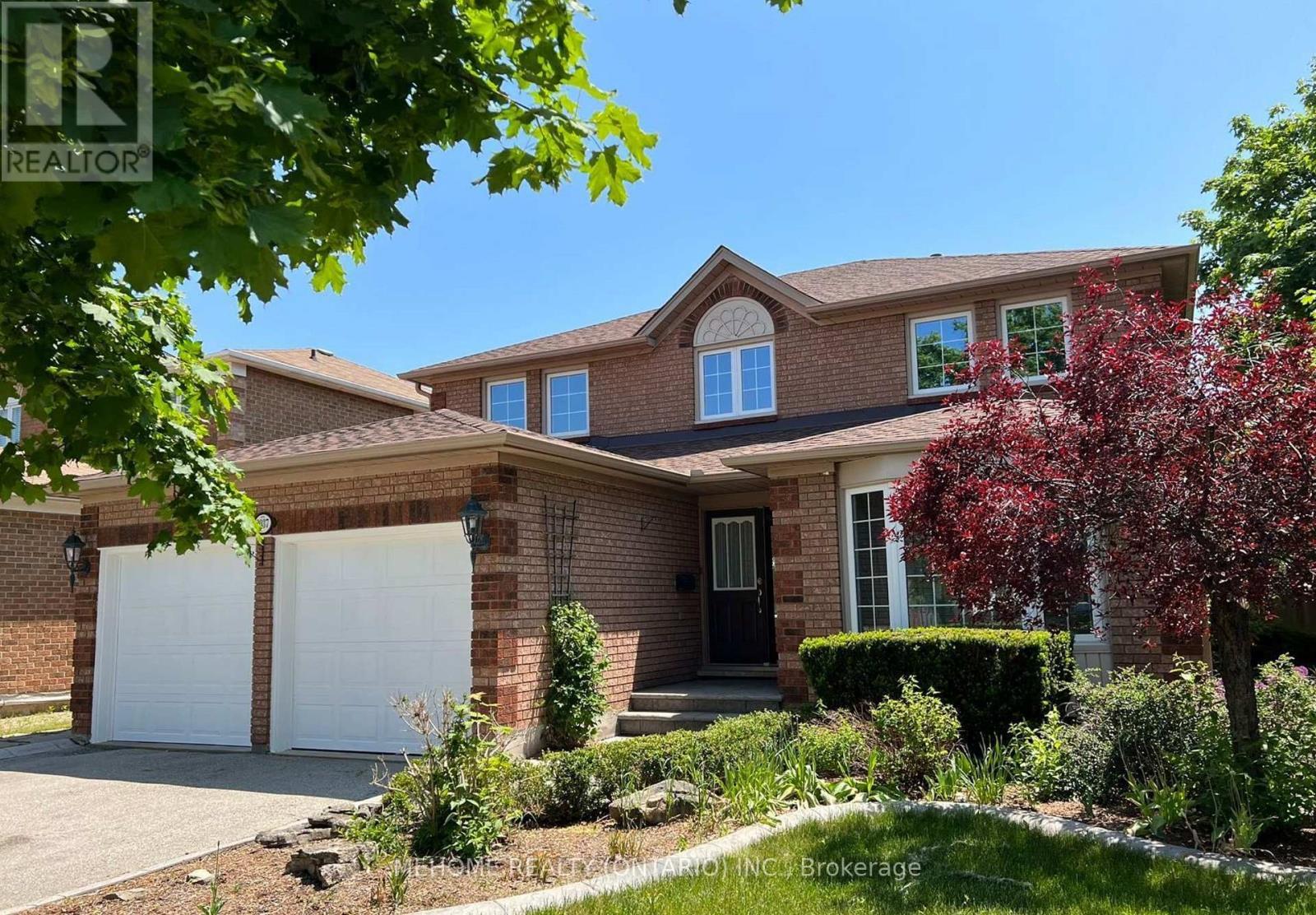 2037 Schoolmaster Circle, Oakville, ON - Outdoor