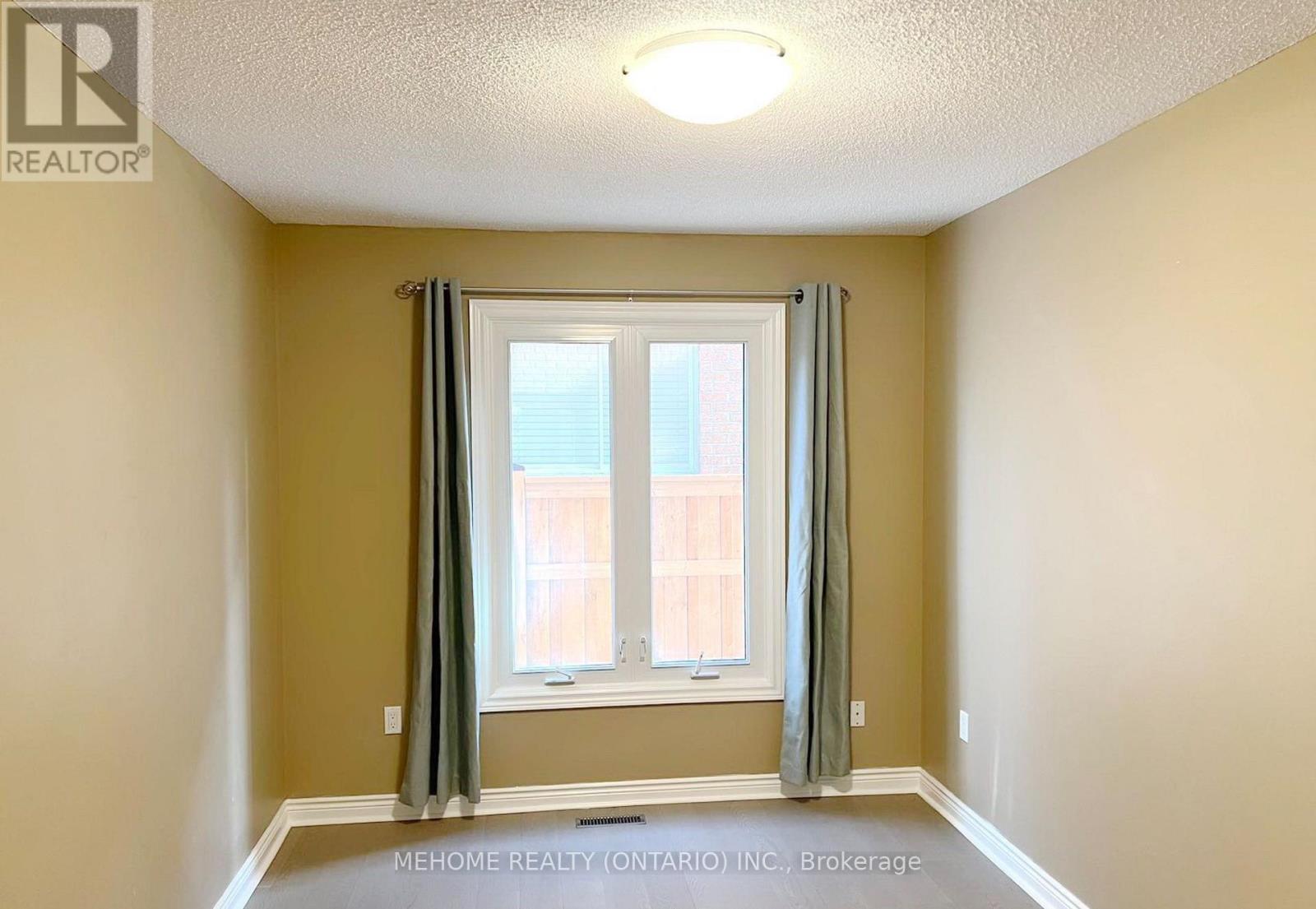 2037 Schoolmaster Circle, Oakville, ON - Indoor Photo Showing Other Room